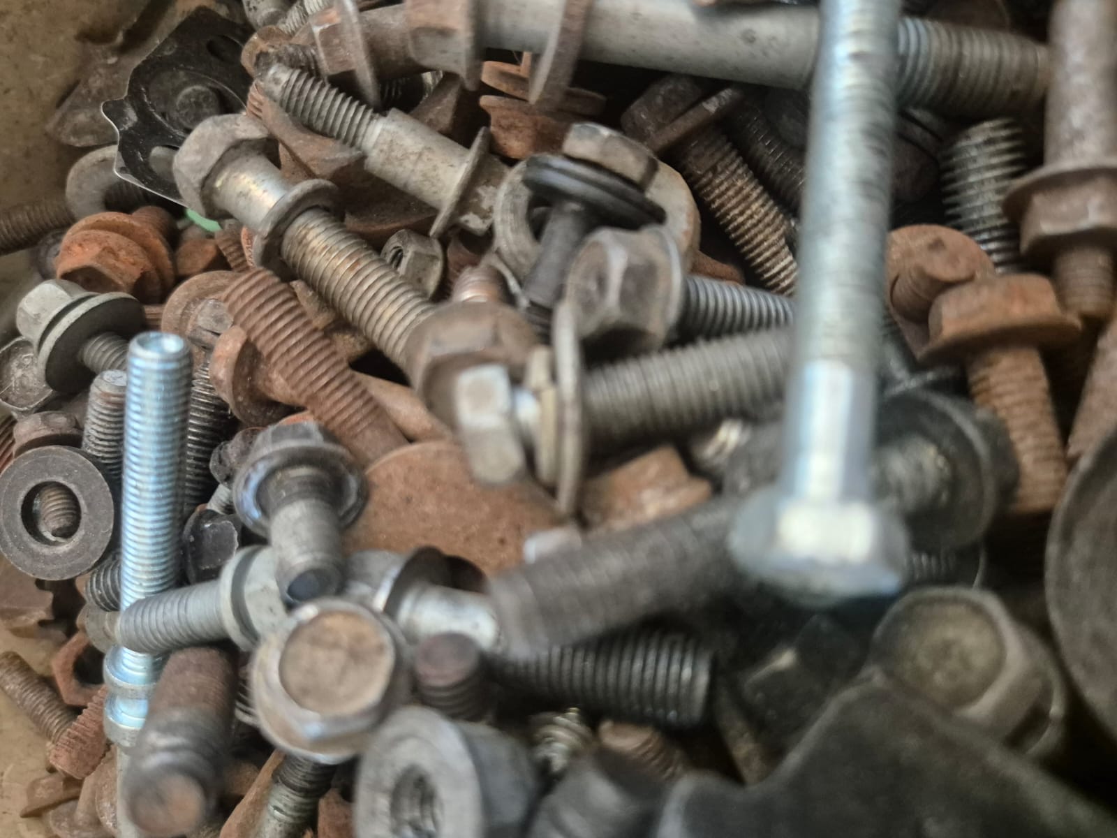 Aazz Agency team discussing ideas.